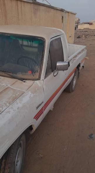 تويوتا هايلكس شااذه. 83 in بورتسودان 